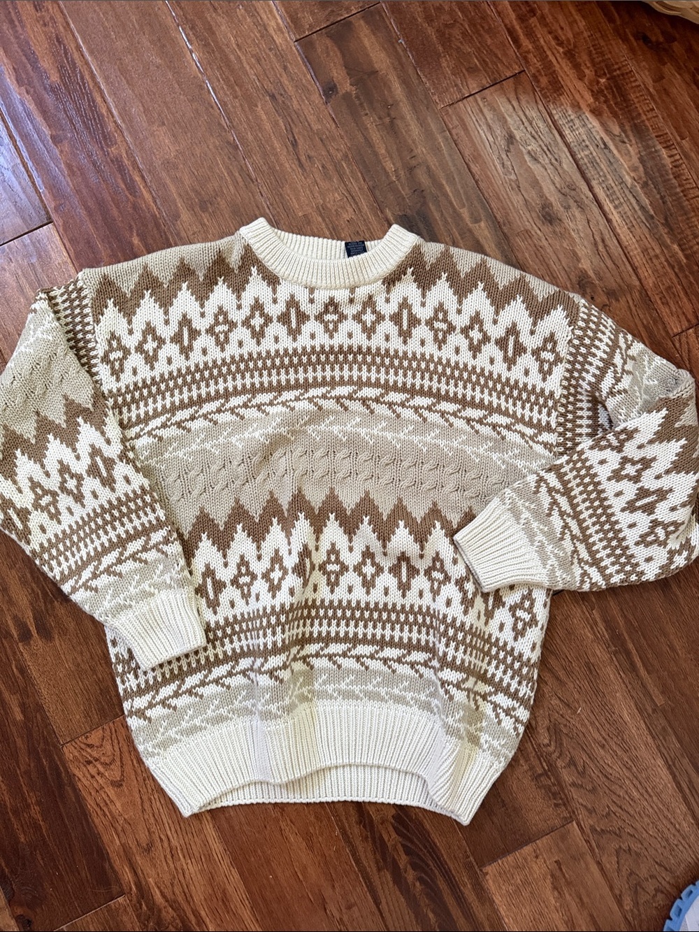 Woods & Gray Men's Crewneck Fair Isle Sweater in Cream and Tan sz l